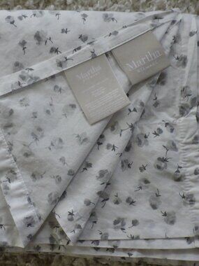 Martha Stewart Flat Sheet Floral Pattern White Grey 100% Cotton 84X204" Cottage